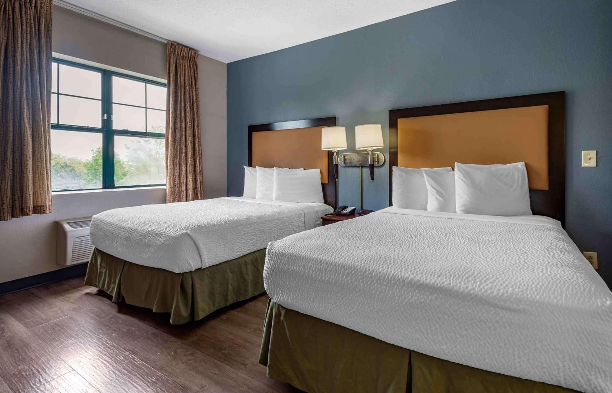 เอ็กซ์เทนด์ สเตย์ อเมริกา เอดิสัน แรริตัน เซ็นเตอร์ Hotel ภายนอก รูปภาพ