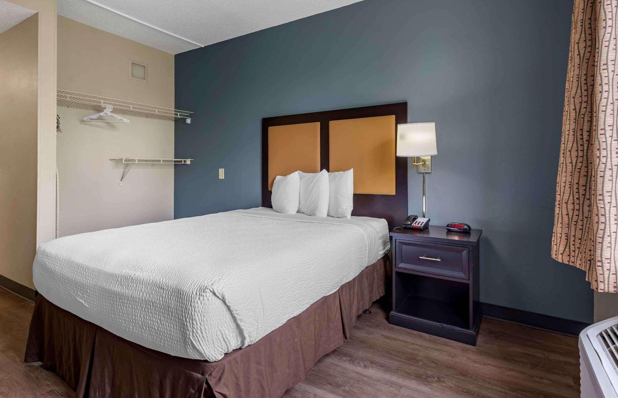 เอ็กซ์เทนด์ สเตย์ อเมริกา เอดิสัน แรริตัน เซ็นเตอร์ Hotel ภายนอก รูปภาพ
